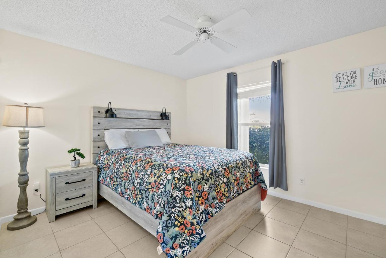 Oceanview Haven - 2Br Beach Townhome With Patio, Shared Heated Pool Steps From Paradise Beach Park! Мелбърн Екстериор снимка